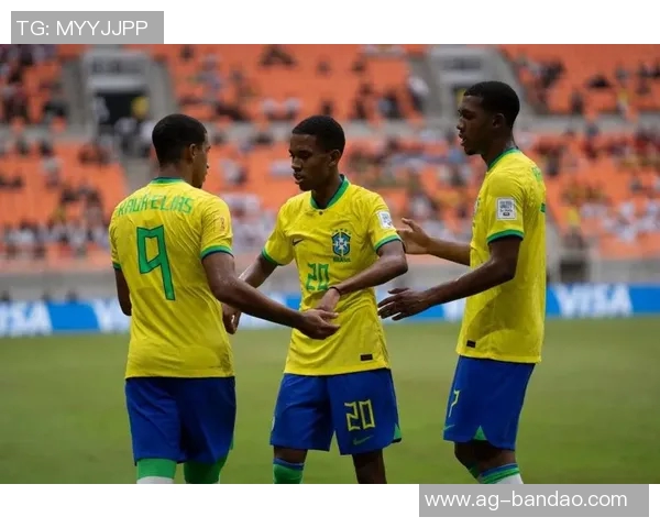 弗罗因德谈乌尔比希成长潜力并对麦克参加U17世界杯表示欣喜