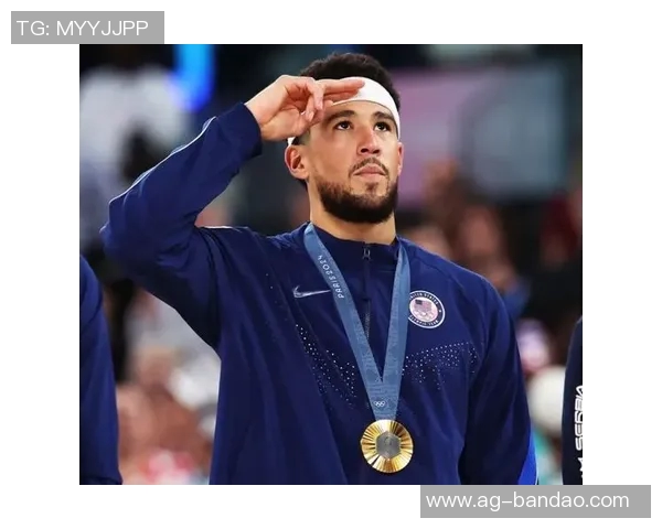 肯塔基男篮发布布克新配色灵感源自1996年夺冠辉煌时刻 肯塔基男篮发布布克新配色灵感源自1996年夺冠辉煌时刻